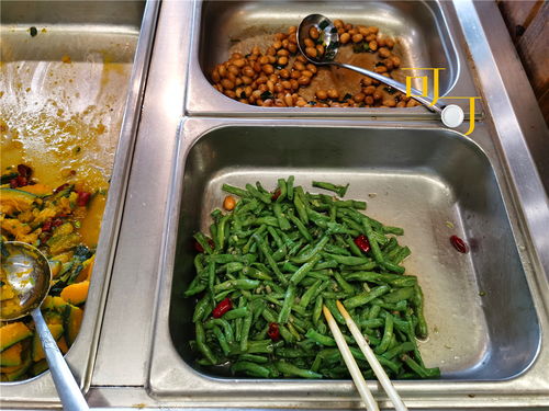 荻港漁村的早餐全是特色小吃,品種太多了,每樣吃半個還沒吃全